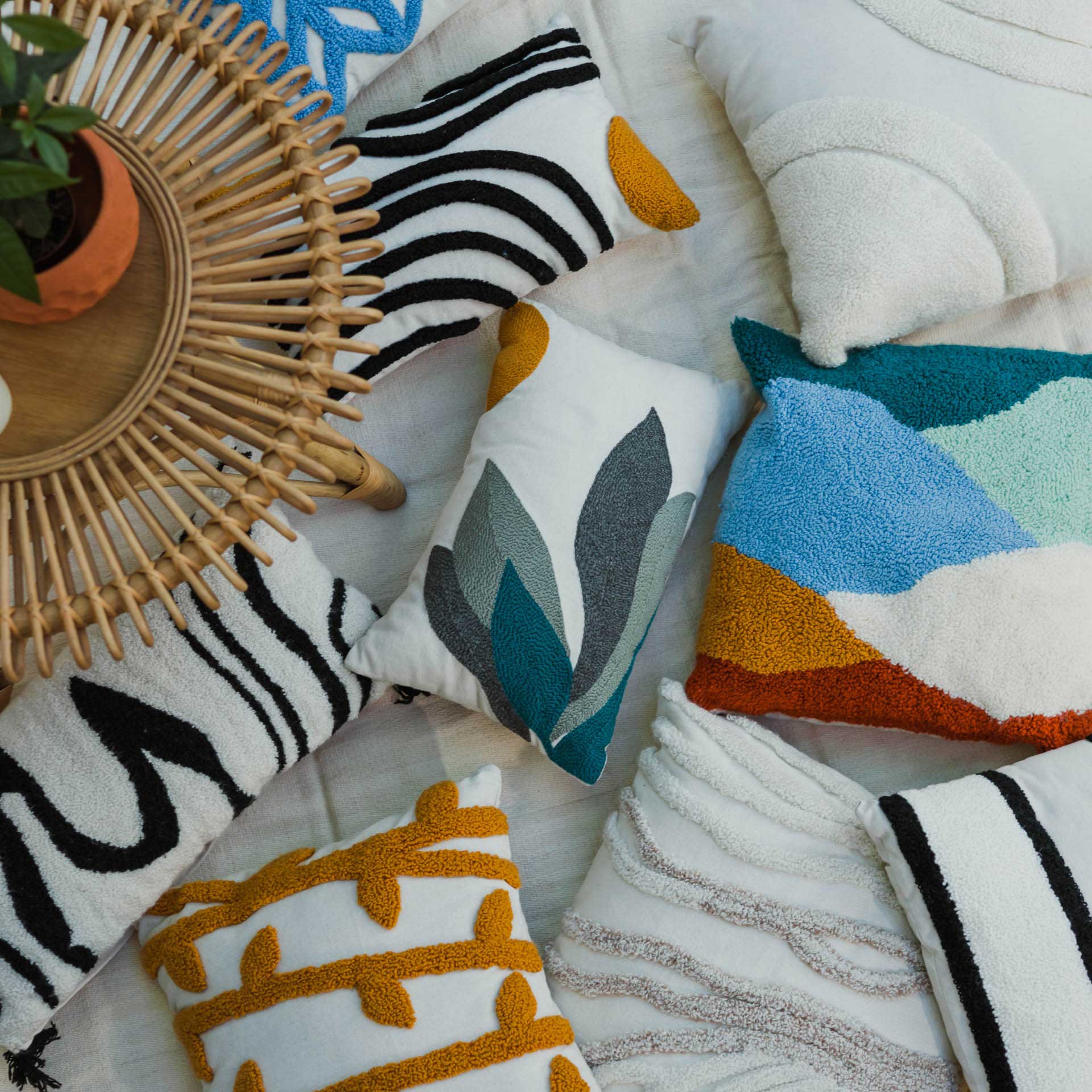 Luna Tufted Cushion – ariika Saudi